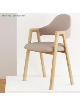 Скандинавски трапезария стол е просто домашен козметичен стол с облегалка стол и маса със студенческим стол, маса за хранене в ресторанта с мляко чай